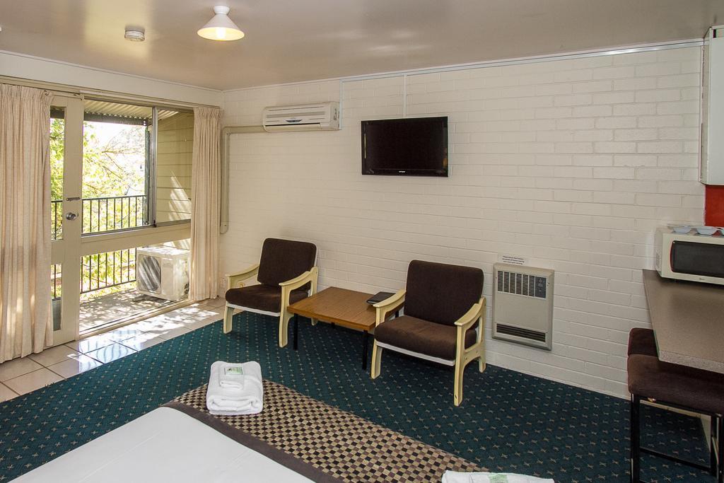 Blayney Leumeah Motel Exterior foto