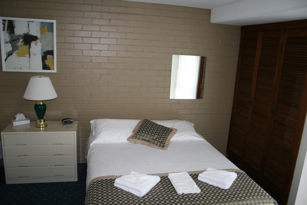 Blayney Leumeah Motel Exterior foto